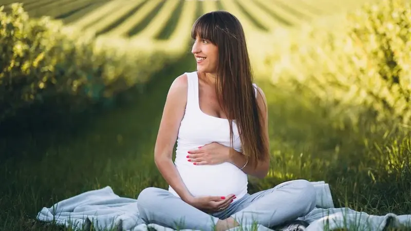 The Benefits and Science Behind Natural Fertility Supplements for Women